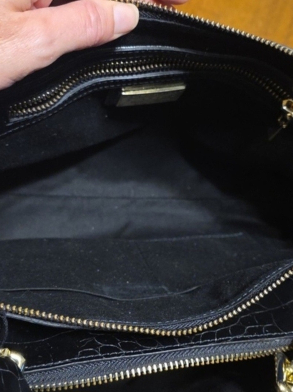 Claudia Firenze Italy Black Leather Shoulder Bag With Gold Chain - Picture 15 of 16